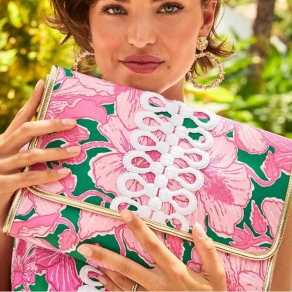 NEW Lilly Pulitzer envelope pouch clutch